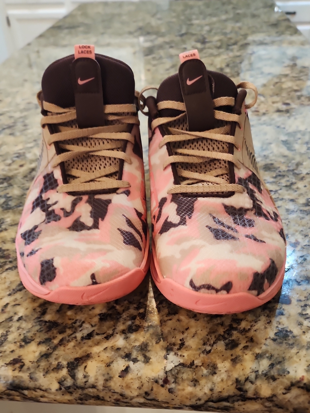 Womens Size 12 NIKE Metcon 8 Sneakers